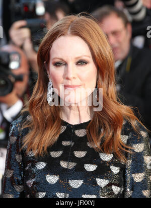 Actress Julianne Moore attends the red carpet premiere of 