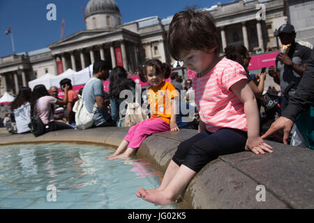 London, UK. 2nd July 2017. The Muslim community in London celebrate Eid ul-Fitr, the end of Ramadan, in Trafalgar Square Credit: On Sight Photographic/Alamy Live News Stock Photo