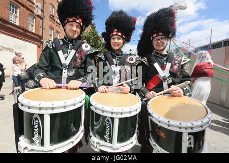 Manchester, UK. 2nd July, 2017. . Drummers ready to march with the  Madonna del Rosario procession, Ancoats,  Manchester,2nd July, 2017  Credit: Barbara Cook/Alamy Live News Stock Photo