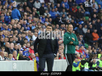 Windsor Park, Belfast, Northern Ireland. 28th June 2017. Linfield 1 La Fiorita 0. Linfield manager David Healy (left) in his technical zone. Stock Photo