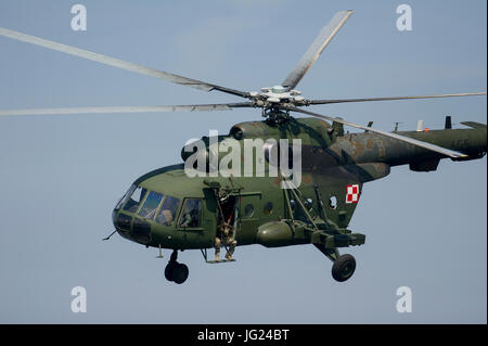 MI 17 helicopter with Polish naval special forces soldiers, Jednostka Wojskowa Formoza (Military Unit Formoza) during exercises. 23 June 2017 Gdynia,  Stock Photo