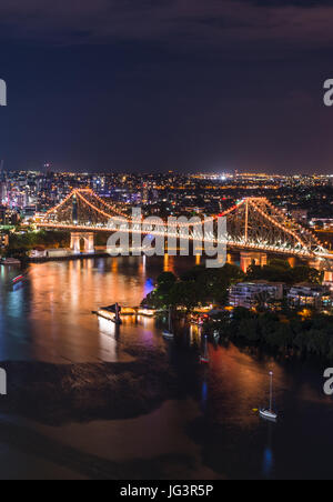 Story Bridge lit up after dark, Brisbane, Australia Stock Photo