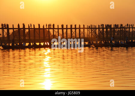 U Being is the oldest and longest teak wood bridge in the world Stock ...
