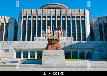 Horsestatue before the Children´s palace, Pyongyang, North Korea Stock Photo