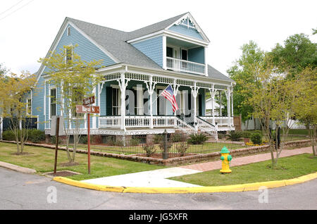 ST FRANCISVILLE, LOUISIANA, USA - 2009: A house near downtown in the characteristic style of the city. Stock Photo