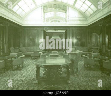 RMS Mauretania First class smoking room Stock Photo