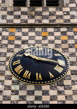 Clock, Minster of St Mary the Virgin, Reading, Berkshire, England Stock Photo