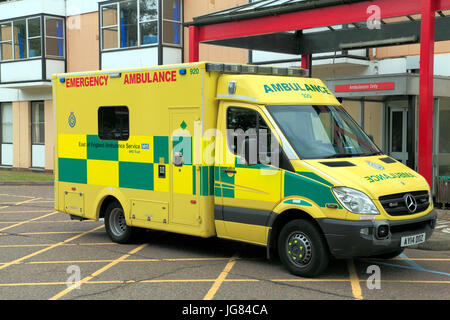 Queen Elizabeth Hospital, Kings Lynn, East of England Emergency Ambulance, NHS, Norfolk, England, UK Stock Photo