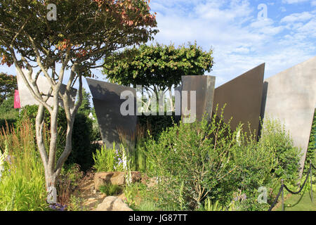RHS 'Watch This Space', designed Andy Sturgeon. Show Garden. RHS Hampton Court Palace Flower Show, London, England, UK. Press Preview Day, 3rd July 2017. Annual Flower Show organised by the Royal Horticultural Society. Show runs from Tuesday 4th July until Sunday 9th July 2017. Ian Bottle / Alamy Live News Stock Photo