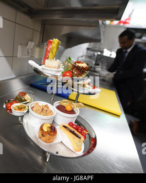 ARCHIVE - The luxurious VIP Lounge of the airport offers a calm, exclusive environment without screaming children and stressful common people in Frankfurt am Main, Germany, 29 May 2017. Comfortable lounge seats, a glass of champagne, a wide array of newspapers - these are the things that money can buy. Half a year ago the new VIP lounge was opened in the secured area of the airport. Photo: Arne Dedert/dpa Stock Photo