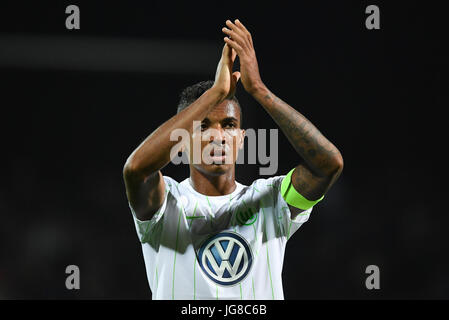 FILE - Wolfsburg's Luiz Gustavo applaudes after the DFB Cup first round match between FSV Frnakfurt and VfL Wolfsburg at the Frankfurt Volksbank Stadium in Frankfurt/Main, Germany, 20 August 2016. Photo: Arne Dedert/dpa Stock Photo