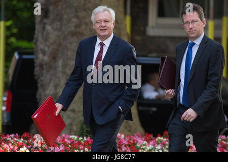 London, UK. 4th July, 2017. David Davis MP, Secretary of State for Exiting the European Union, and Jeremy Wright, Attorney General, arrive at 10 Downing Street for a Cabinet meeting. Credit: Mark Kerrison/Alamy Live News Stock Photo