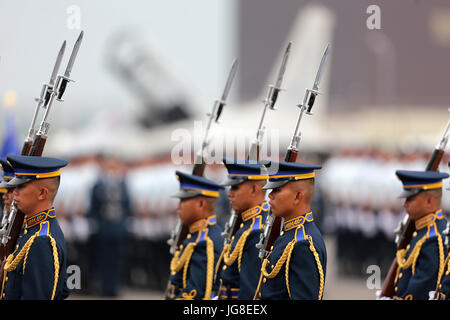 Pampanga Province, Philippines. 4th July, 2017. Members of the Philippine Air Force (PAF) parade during the 70th anniversary of the PAF at Clark Air Base in Pampanga Province, the Philippines, July 4, 2017. Credit: Rouelle Umali/Xinhua/Alamy Live News Stock Photo