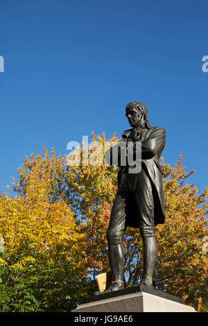 State of Robert Burns at Dorchester Square in Montreal, Canada. Burns (1759 - 1796) is Scotland's national poet. Stock Photo