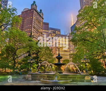 Fountain in City Hall Park - Manhattan, New York City Stock Photo