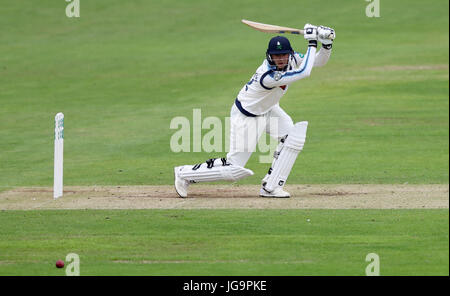 Yorkshire's Tom Kohler-Cadmore bats during the Specsavers County Championship, Division One match at the North Marine Road Ground, Scarborough. PRESS ASSOCIATION Photo. Picture date: Tuesday July 4, 2017. See PA story CRICKET Yorkshire. Photo credit should read: Simon Cooper/PA Wire. Stock Photo