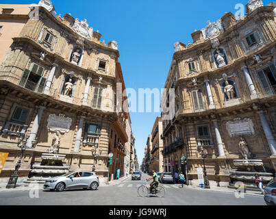 The Quattro Cante crossroads on Corso Vittorio Emanuele with its 17th cen.  Baroque facades.   central Palermo, Sicily, Italy. Stock Photo