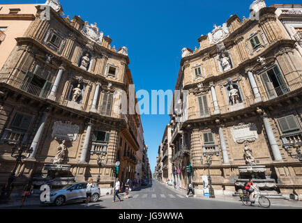 The Quattro Cante crossroads on Corso Vittorio Emanuele with its 17th cen.  Baroque facades.   central Palermo, Sicily, Italy. Stock Photo