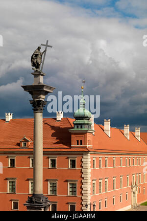 Warsaw, King Sigismund II Vasa column and the Royal Castle. Stock Photo