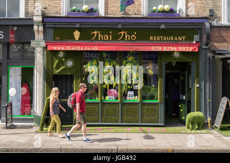4th July 2017. Shops in Wimbledon decorated for Wimbledon tennis fortnight, London SW19 Stock Photo