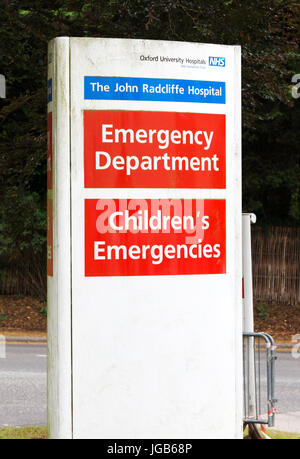 Accident and Emergency UK - sign at the John Radcliffe NHS Hospital, Oxford England UK Stock Photo