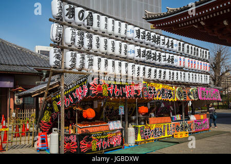 An outdoor food kiosk in Asakusa, Tokyo, Japan. Stock Photo