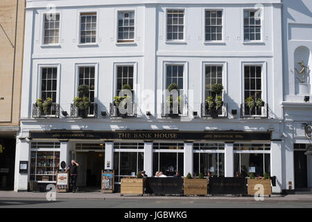 Shops and businesses in Cheltenham. The Bank House pub and restaurant Stock Photo