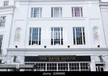 Shops and businesses in Cheltenham. The Bank House pub and restaurant Stock Photo