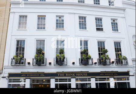 Shops and businesses in Cheltenham. The Bank House pub and restaurant Stock Photo