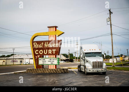 Motel, Historic Route 66, Springfield, Missouri, USA Stock Photo