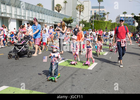 Santa Monica, California, USA.  4th July, 2017.  Children and families participate in the 11th Annual Santa Monica 4th of July Parade in Santa Monica, California on July 4th, 2017. Credit: Sheri Determan/Alamy Live News Stock Photo