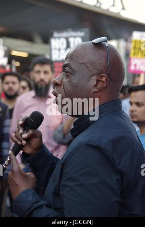 London, UK. 5th July 2017, London, UK. Weyman Bennett of Stand up to Racism speaks about the failings of the authorities in tackling a wave of acid attacks apparently directed at Muslims, including aspiring model Resham Khan and her cousin Jameel Mukhtar. Credit: Denis McWilliams/Alamy Live News Stock Photo
