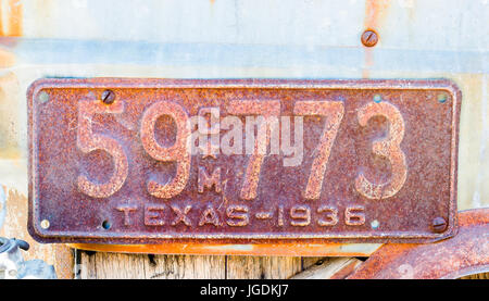 rusted antique Texas vehicle license plate Stock Photo