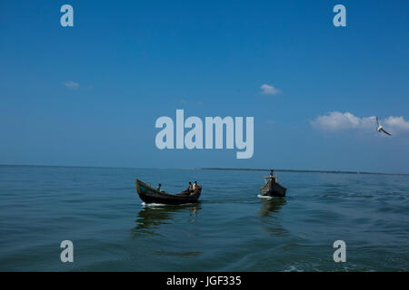The Saint Martin's Island, locally known as Narikel Jinjira, is the only coral island and one of the most famous tourist spots of Bangladesh. Teknaf,  Stock Photo