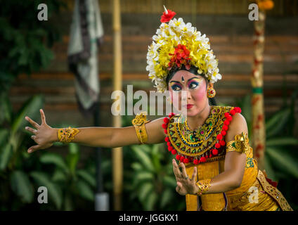 Balinese dancer in traditional costume, Bali island, Canggu, Indonesia Stock Photo