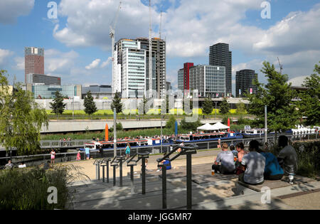 Construction site & cranes opposite Queen Elizabeth Olympic Park high rise apartments offices Stratford Westfield shops East London UK  KATHY DEWITT Stock Photo