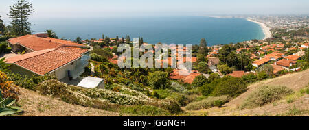 Affluent Palos Verdes Estates community overlooking the Pacific Coastline and Los Angeles, California. (USA) Stock Photo