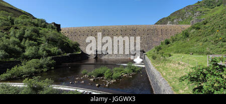 Caban Coch dam, Elan Valley, Powys, Wales UK Stock Photo