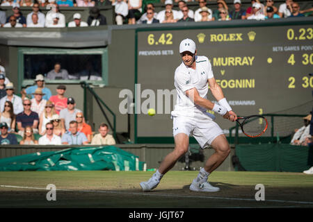 London, UK. 7th Jul, 2017. The Wimbledon Tennis Championships 2017 held at The All England Lawn Tennis and Croquet Club, London, England, UK.   GENTLEMEN'S SINGLES - THIRD ROUND Andy Murray (GBR) [1] v Fabio Fognini (ITA) [28] on Centre Court.  Pictured:- Andy Murray Credit: Duncan Grove/Alamy Live News Stock Photo