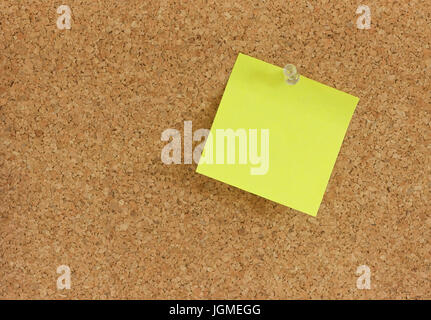 Note slip of paper in a bulletin board - memo on a pinboard, Notizzettel an einer Pinnwand - memo on a pinboard Stock Photo