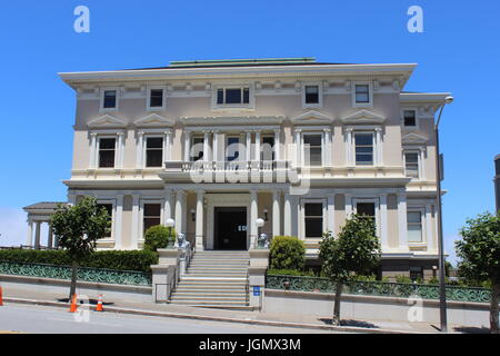 Hamlin School, originally the James Leary Flood Mansion, designed by Julius Krafft in 1901, Pacific Heights, San Francisco, California Stock Photo