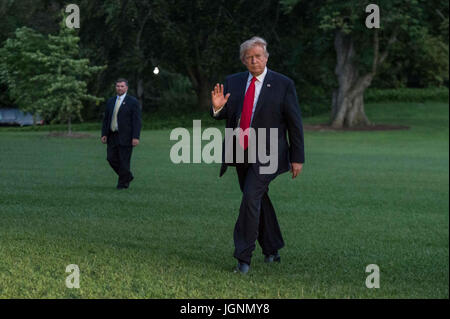 Washington, USA. 8th July, 2017. President Donald Trump returns to the White House in Washington, DC following his trip to the Hamburg, Germany for the G20 Summit. Credit: Ken Cedeno/ZUMA Wire/Alamy Live News Stock Photo