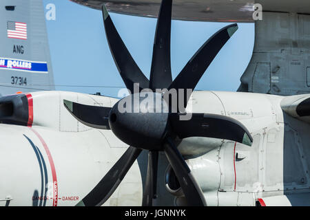 Truckee, California, USA. 8th July, 2017. A propeller on a Northrop Grumman E-2 Hawkeye on display at the Truckee Tahoe Air Show and Family Festival at the Truckee Airport (elevation 5901 ft.) in Truckee, California, on Saturday, July 8, 2017. The Air Show is funded and presented by the Truckee Tahoe Airport District.Participating airplanes and pilots include:.P-51, pilot Ken Gottschall.Alpha Jet, pilot Mark Peterson.T-6, pilot Barry Hancock.BF9-2 Biplane, pilot Danny Sorensen.Cessna 206/Launch Jump Plane.Firecat L-39, pilot Rich Perkins.Edge 540 & Red Bull Air Force Wingnuts, pilot Kirby Ch Stock Photo