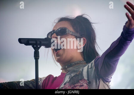 Turku, Finland. 8th July, 2017. British singer songwriter Charli XCX performs at the 2017 edition of Finnish Open Air Festival Ruisrock. Credit: Stefan Crämer/Alamy Live News Stock Photo