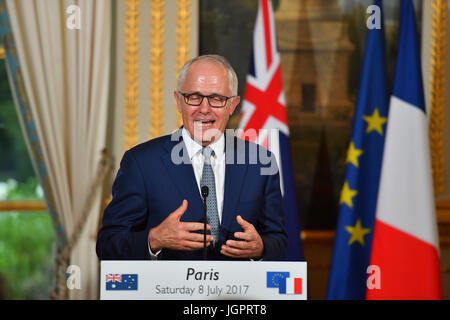 Paris, France. 8th Jul, 2017. French President Emmanuel Macron and Australian Prime Minister Malcolm Turnbull in a Press Conference at the Elysee in Paris, Saturday, July 8, 2017 Credit: francois pauletto/Alamy Live News Stock Photo