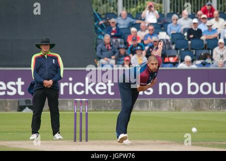 Chester le Street, UK. 09th July, 2017. Rory Kleinveldt bowling for Northamptonshire against Durham in the Natwest T20 Blast at the Emirates Riverside. Credit: Colin Edwards/Alamy Live News Stock Photo