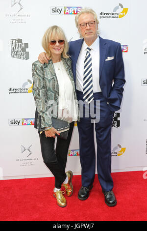 London, UK. 9th Jul, 2017. Twiggy, South Bank Sky Arts Awards, The Savoy, London, UK. 09th July, 2017. Photo by Richard Goldschmidt Credit: Rich Gold/Alamy Live News Stock Photo