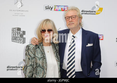 London, UK. 9th Jul, 2017. Twiggy, South Bank Sky Arts Awards, The Savoy, London, UK. 09th July, 2017. Photo by Richard Goldschmidt Credit: Rich Gold/Alamy Live News Stock Photo
