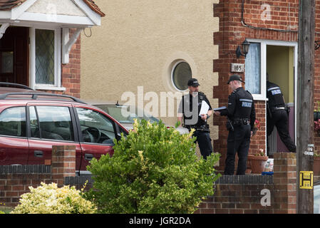 High Wycombe, United Kingdom. 10th July, 2017. Thames Valley Police has executed a number of warrants in High Wycombe in connection with modern slavery and money laundering offences. Approximately forty officers executed two warrants at properties in Micklefield Road at 06:00BST under section 8 of Police and Criminal Evidence Act 1984. Credit: Peter Manning/Alamy Live News Stock Photo