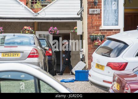 High Wycombe, United Kingdom. 10th July, 2017. Thames Valley Police has executed a number of warrants in High Wycombe in connection with modern slavery and money laundering offences. Approximately forty officers executed two warrants at properties in Micklefield Road at 06:00BST under section 8 of Police and Criminal Evidence Act 1984. Credit: Peter Manning/Alamy Live News Stock Photo